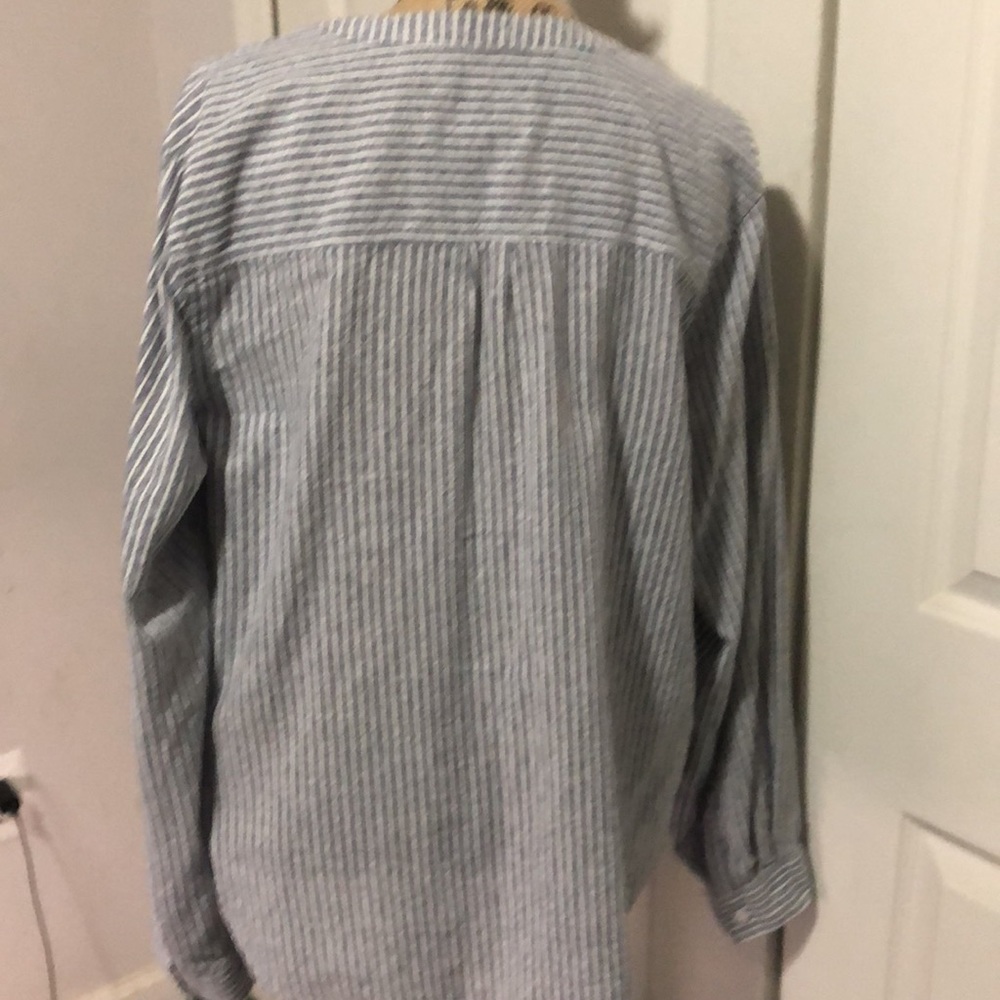 Universal Thread shirt - Picture 4 of 6